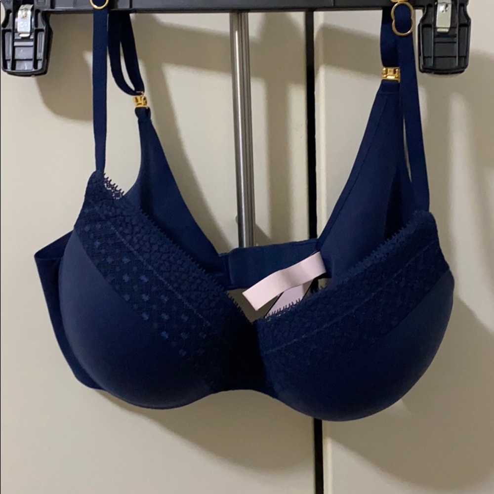 Navy Incredible by Victoria (VS) bra